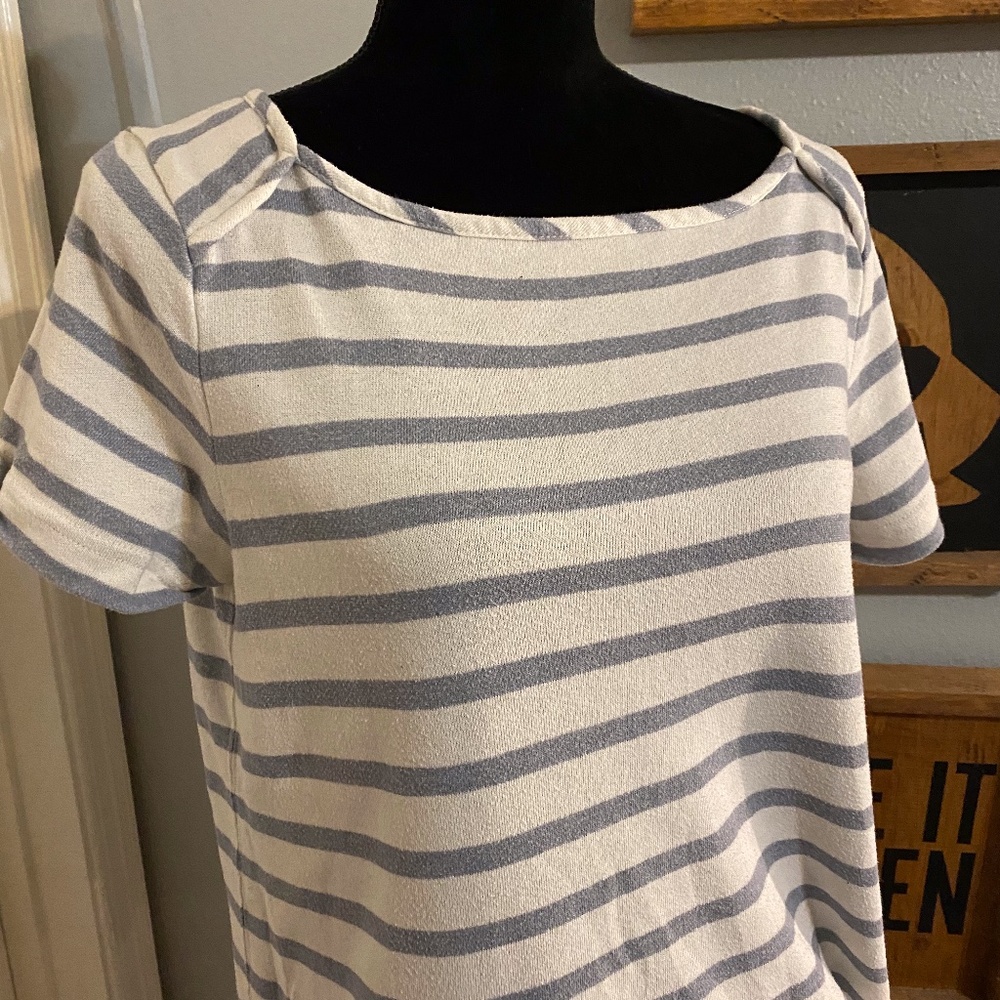 Lou & Grey Knit Grey Striped Short Sleeve Top